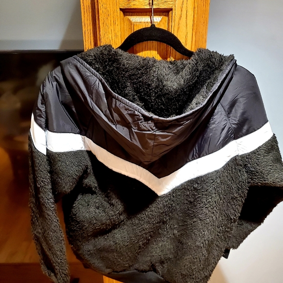 Boys warm jacket size 14/16 - Picture 5 of 10